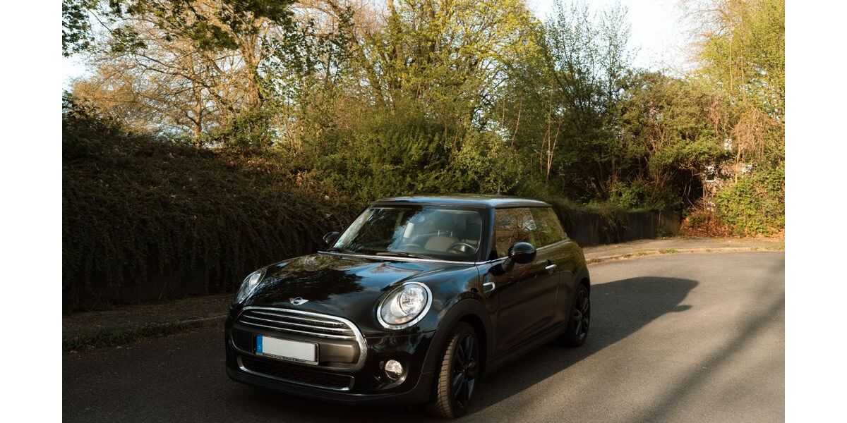 Mini ONE 68.810 km 12.900 &euro; Oberhausen 46119