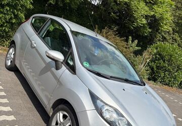 Ford Fiesta 105.026 km 3.900 &euro; Duisburg 47057
