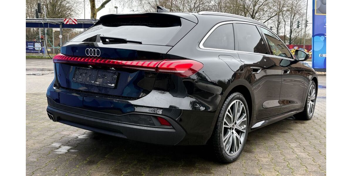 Audi A5 4.700 km 43.988 &euro; Gelsenkirchen OT Schalke-Nord 45881