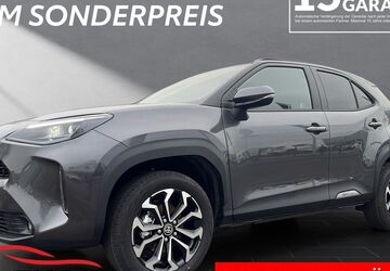 Toyota Yaris Cross 2.604 km 27.490 &euro; Dinslaken 46537