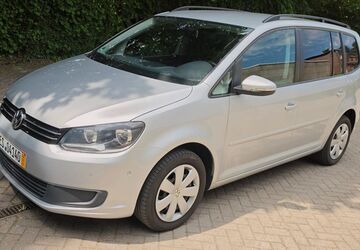 VW Touran 215.000 km 4.999 &euro; Dinslaken 46537