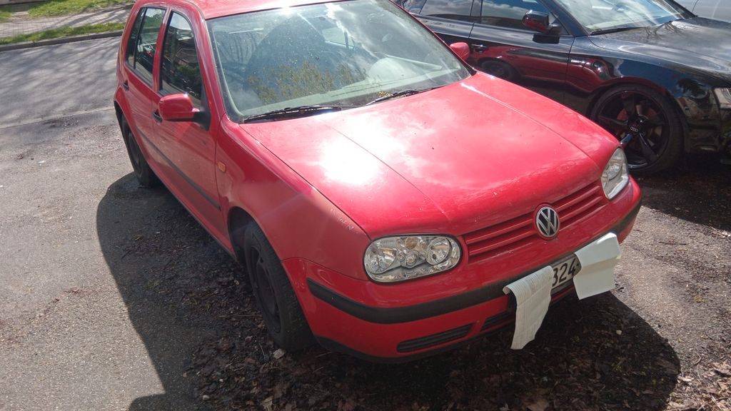 VW Golf 215.000 km 600 &euro; Marl 45770