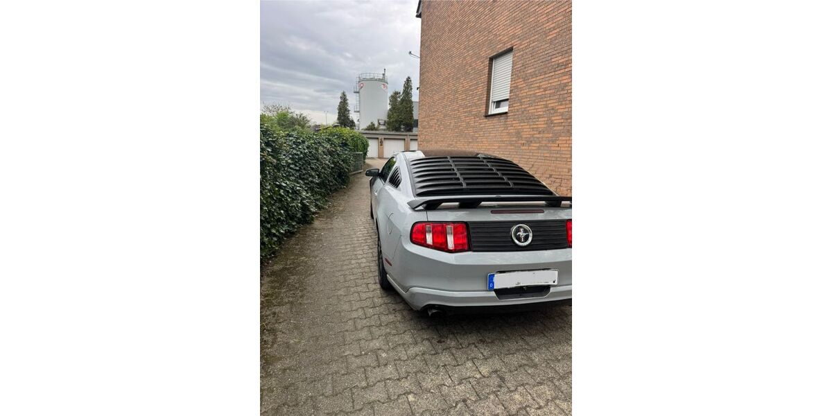Ford Mustang 151.525 km 12.500 &euro; Essen 45133