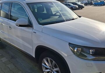 VW Tiguan 107.900 km 15.500 &euro; Duisburg 47226