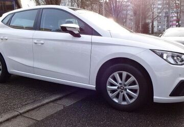 Seat Ibiza 64.700 km 9.900 &euro; Essen 45276