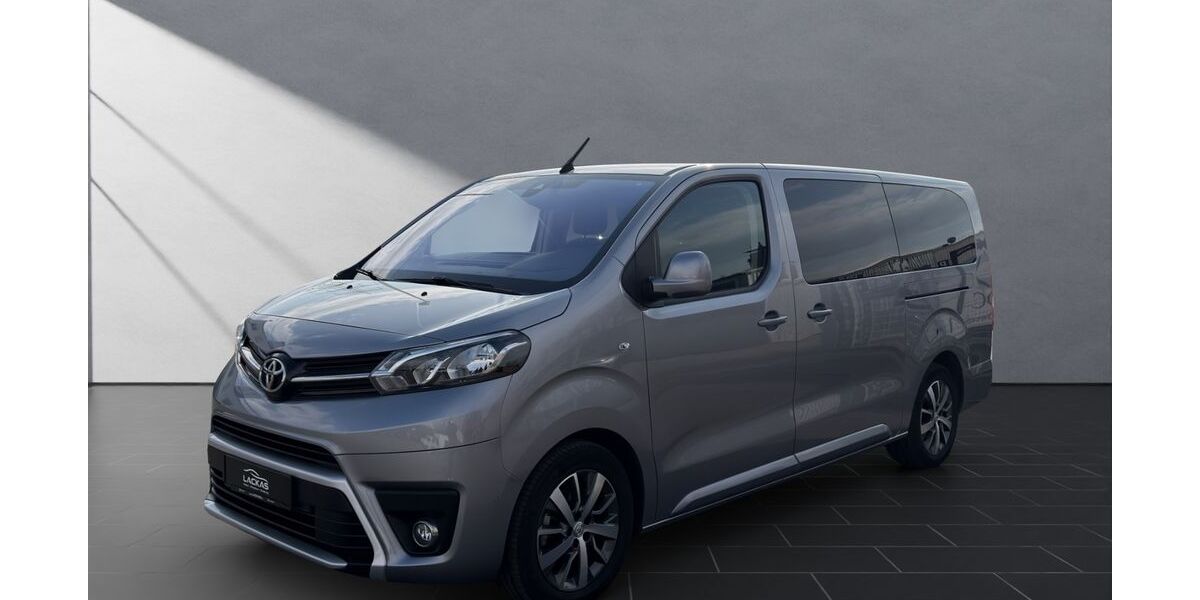 Toyota Proace (Verso) 32.556 km 34.450 &euro; Wesel 46485