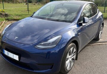 Tesla Model Y 32.265 km 37.500 &euro; Moers 47445