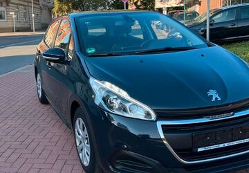 Peugeot 208 114.600 km 5.990 &euro; Recklinghausen 45657