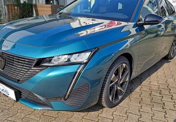 Peugeot 308 28.363 km 21.490 &euro; Essen 45307