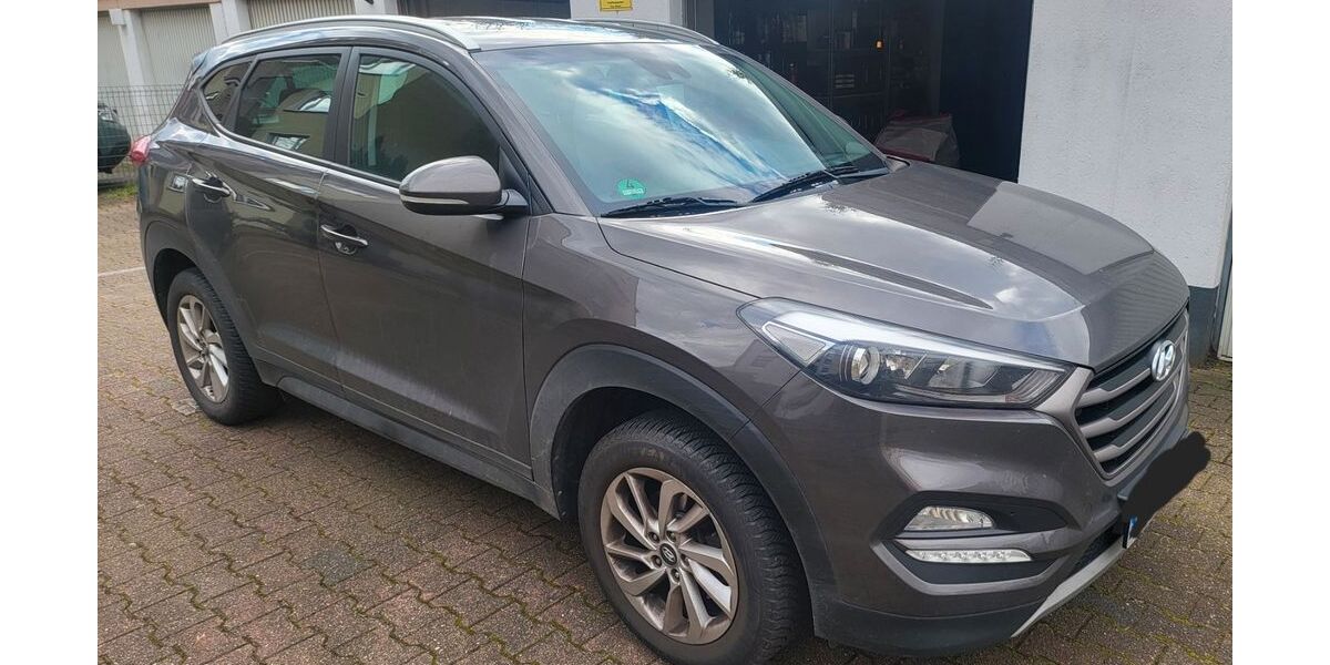 Hyundai TUCSON 91.200 km 14.500 &euro; Essen 45357