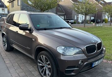 BMW X5 215.000 km 13.100 &euro; Gladbeck 45968