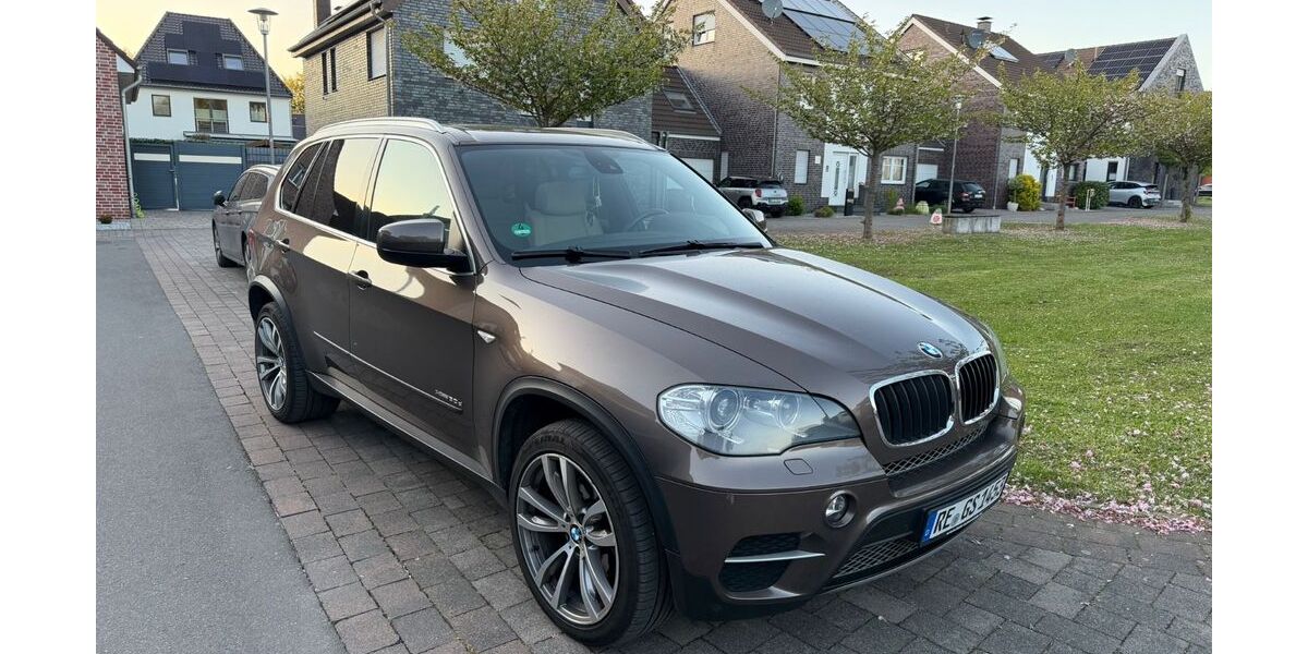 BMW X5 215.000 km 13.800 &euro; Gladbeck 45968
