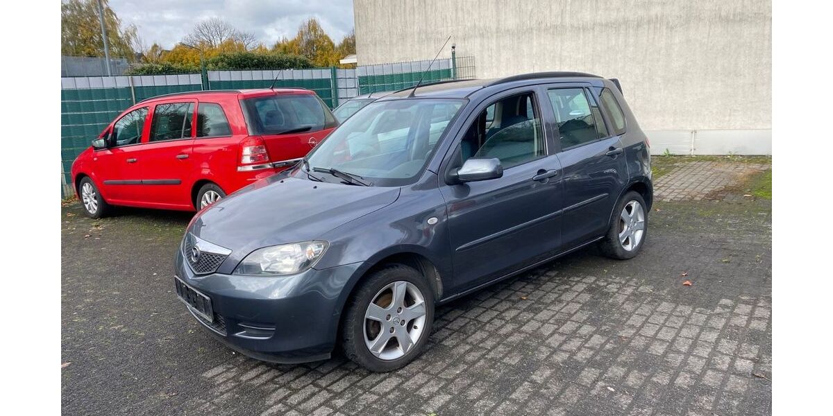Mazda 2 152.000 km 2.399 &euro; Herten 45701