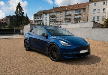 Tesla Model Y 41.500 km 41.900 &euro; Duisburg 47137