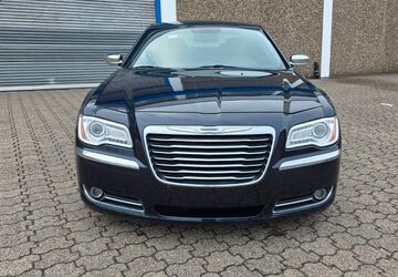 Chrysler 300C 198.000 km 11.400 &euro; Moers 47441