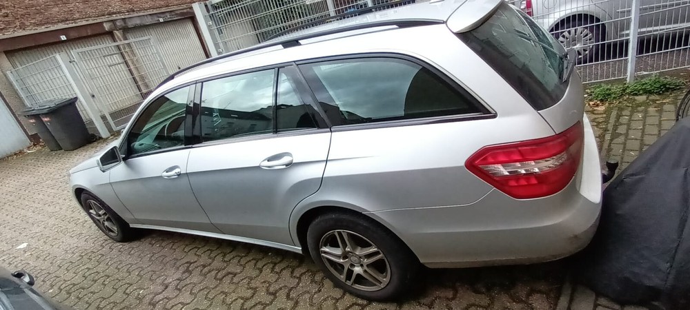 Mercedes-Benz E 200 177.000 km 12.500 &euro; Gelsenkirchen 45879