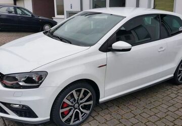 VW Polo 62.932 km 14.990 &euro; Essen 45355