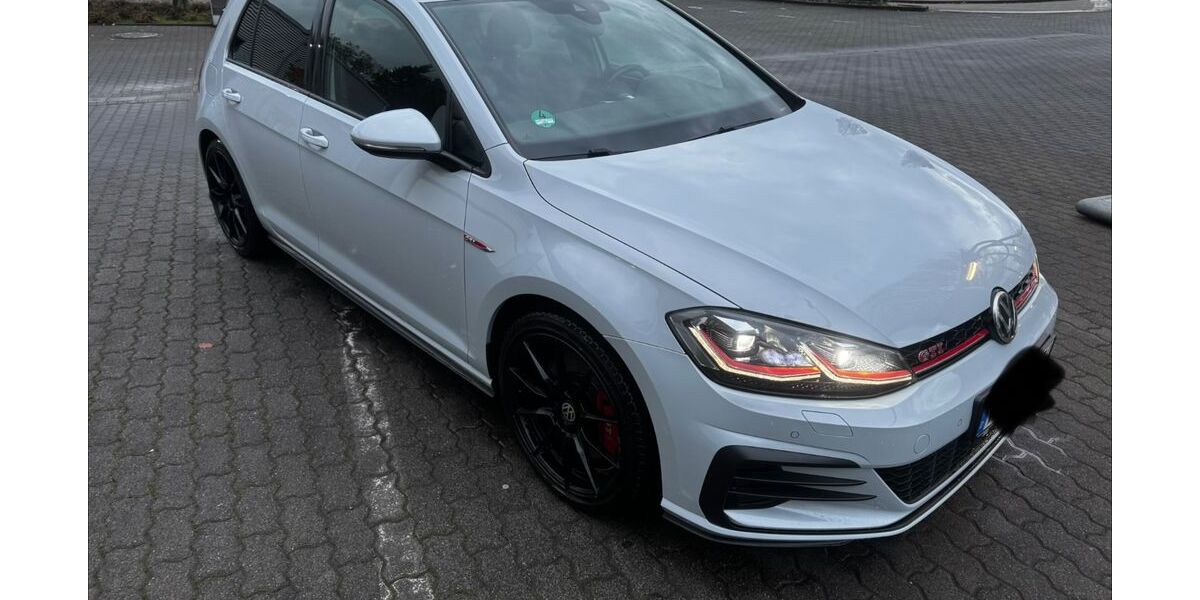 VW Golf 71.000 km 22.700 &euro; Recklinghausen 45665