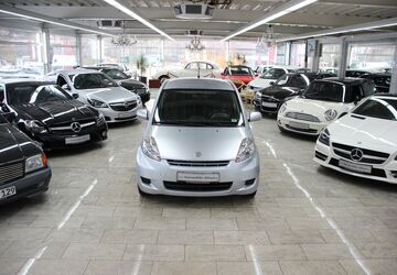 Daihatsu Sirion 160.000 km 2.490 &euro; Essen 45356