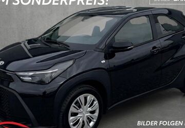 Toyota Aygo (X) 5.377 km 18.490 &euro; Dinslaken 46537