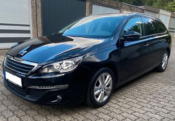 Peugeot 308 135.166 km 7.400 &euro; Essen 45309