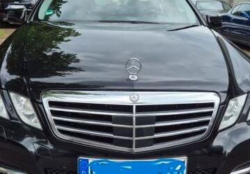 Mercedes-Benz E 300 330.000 km 10.800 &euro; Herne 44628