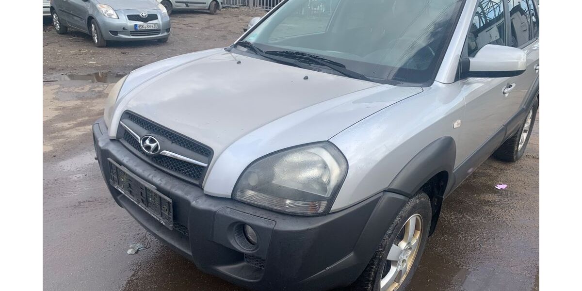 Hyundai TUCSON 286.000 km 1.850 &euro; Bottrop 46238