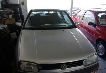 VW Golf 144.000 km 2.880 &euro; Bottrop 46242