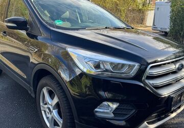 Ford Kuga 109.000 km 9.400 &euro; Essen 45147