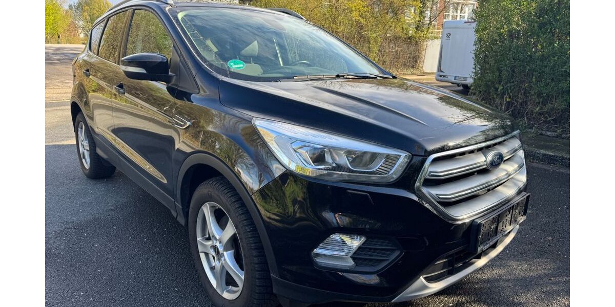 Ford Kuga 109.000 km 9.400 &euro; Essen 45147