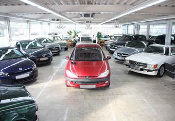 Peugeot 206 144.000 km 2.990 &euro; Essen 45356