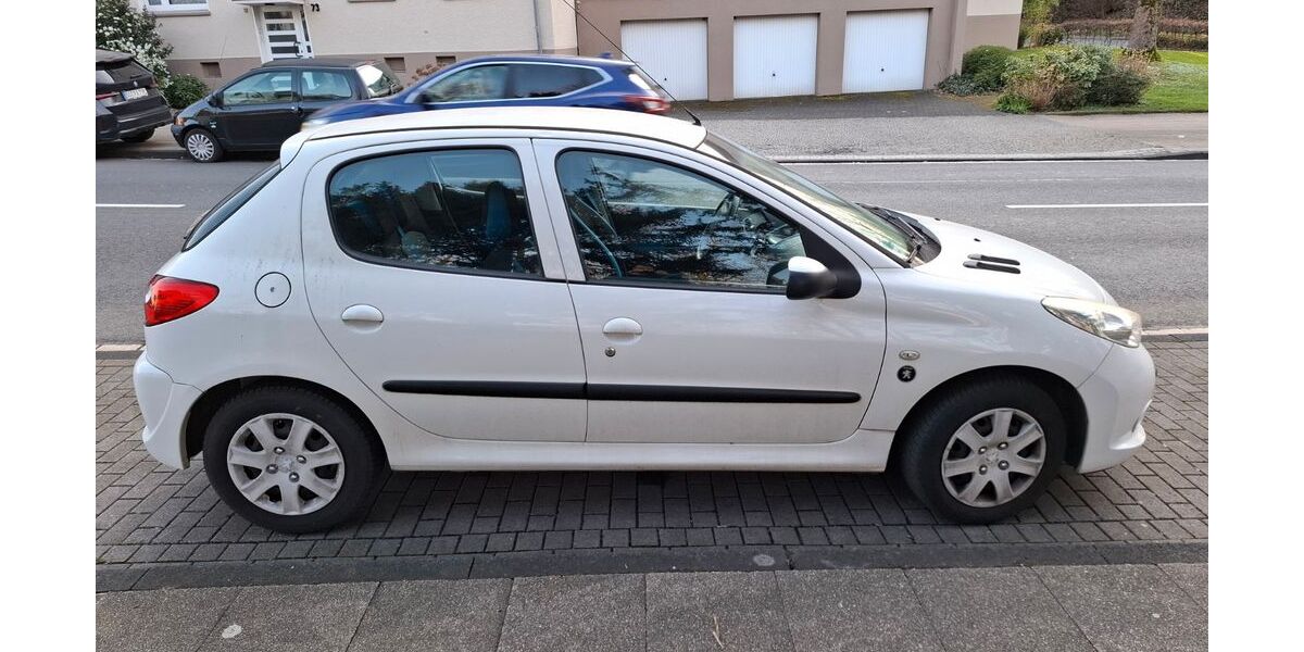 Peugeot 206 115.200 km 3.000 &euro; Essen 45355