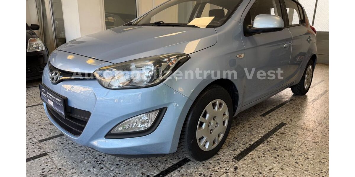 Hyundai i20 99.800 km 4.490 &euro; Recklinghausen 45657
