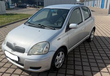 Toyota Yaris 250.000 km 2.850 &euro; Essen 45329