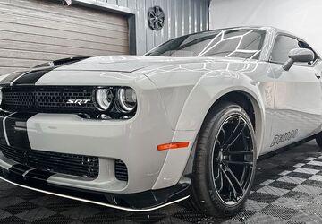 Dodge Challenger 56.000 km 32.900 &euro; Bochum 44809