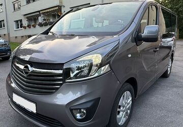Opel Vivaro 181.000 km 9.900 &euro; Essen 45327