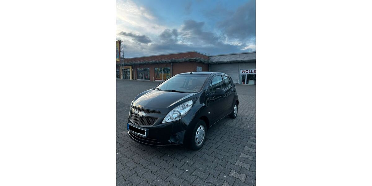Chevrolet Spark 107.500 km 2.450 &euro; Essen 45144