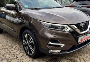 Nissan Qashqai 108.320 km 13.999 &euro; Moers 47445