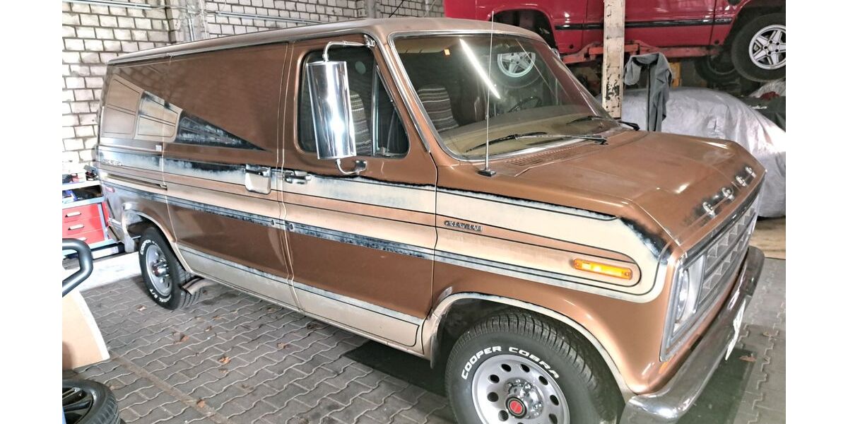 Ford Econoline 130.000 km 17.900 &euro; Oberhausen 46047