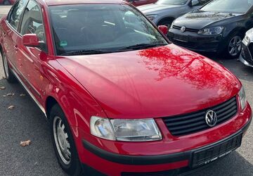 VW Passat 158.000 km 2.699 &euro; Recklinghausen 45663