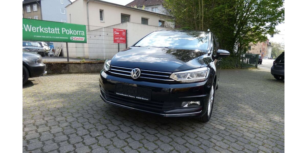 VW Touran 131.300 km 14.950 &euro; Bochum 44809