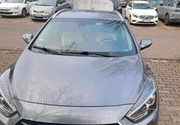 Hyundai i40 150.000 km 8.500 &euro; Düsseldorfer 40210