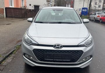 Hyundai i20 126.000 km 6.799 &euro; Gelsenkirchen 45879