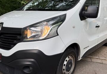 Renault Trafic 228.507 km 5.700 &euro; Essen 45276