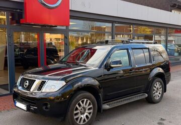 Nissan Pathfinder 250.000 km 9.500 &euro; Essen 45356
