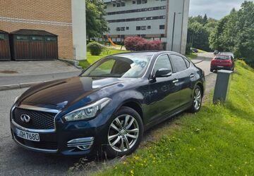 INFINITI Q70 275.200 km 9.500 &euro; Essen 45130