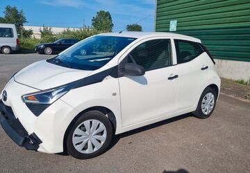 Toyota Aygo (X) 136.670 km 5.560 &euro; Duisburg 47229