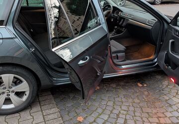 Skoda Superb 76.500 km 21.500 &euro; Gelsenkirchen 45899