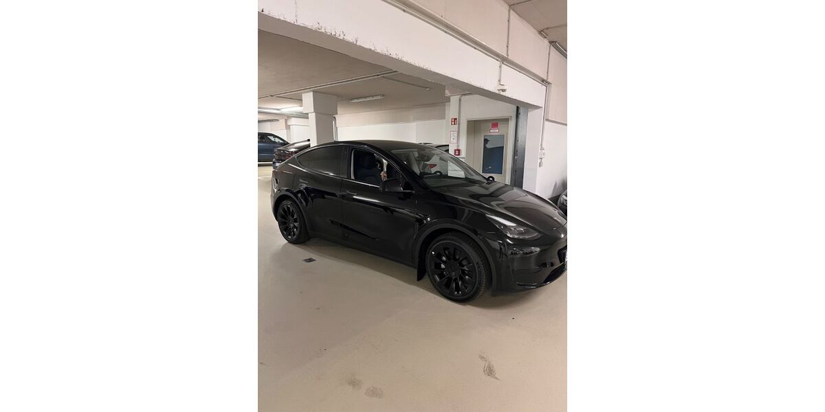 Tesla Model Y 26.010 km 31.000 &euro; Bochum 44799