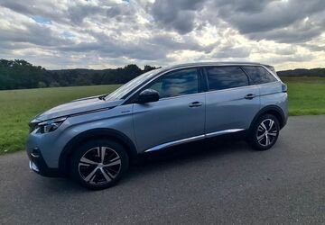 Peugeot 5008 92.815 km 16.999 &euro; Essen 45219